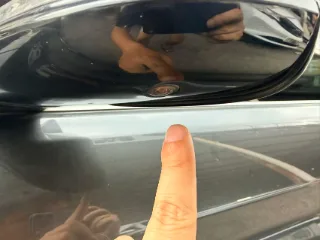 右后翼子板
